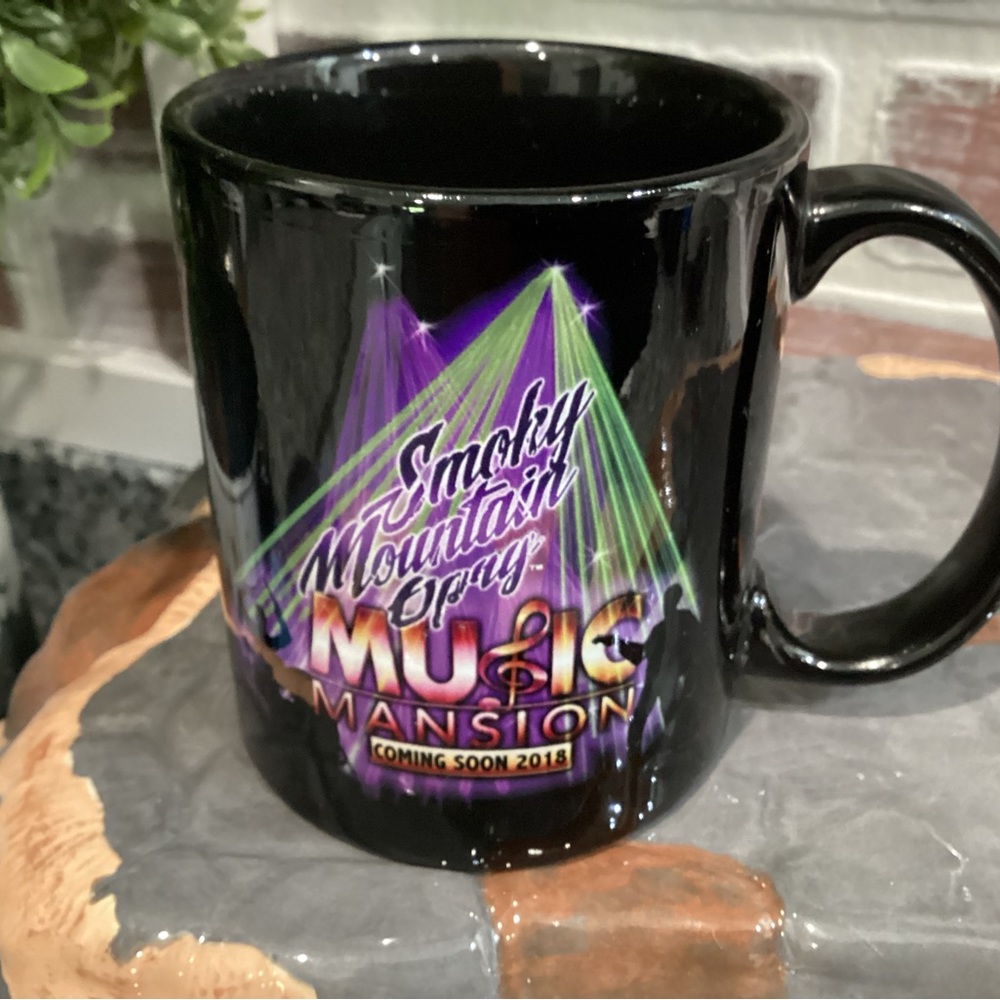 🟣 Smokey Mountain Opry - Music Mansion Collectible Coffee Mug - 2018